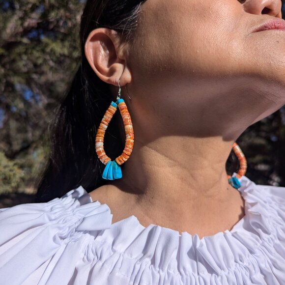 Native American Spiny Oyster Loop Dangle Earrings‎ Santo Domingo Kewa Pueblo ** - Picture 5 of 12